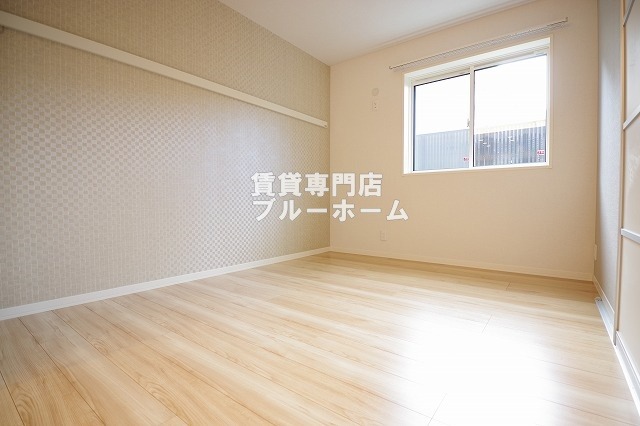 その他部屋・スペース　5.9帖の明るい洋室！