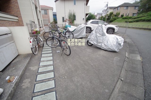 その他共有部分　敷地内駐輪場完備