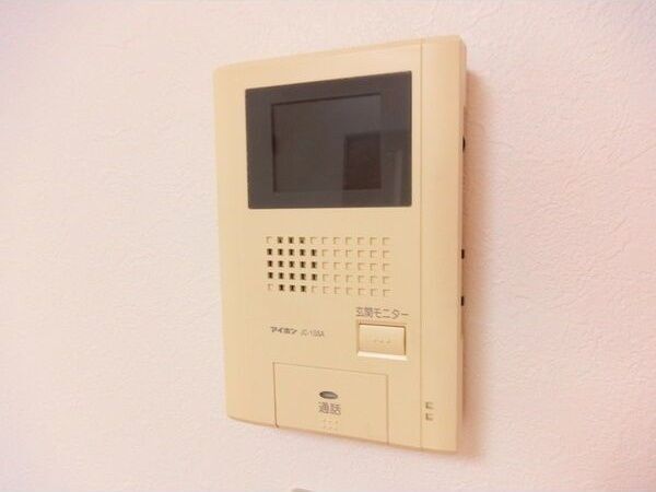 セキュリティ　※写真は２階同号室です。