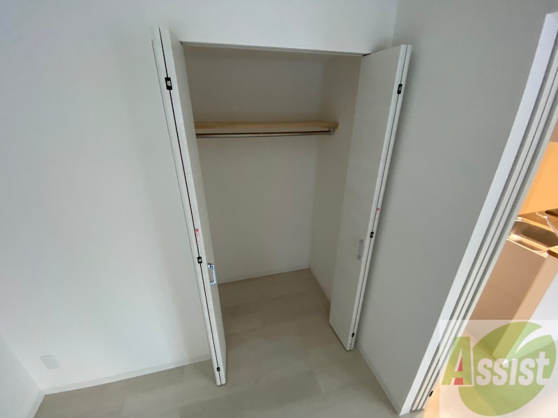 収納　寝室の収納です。部屋がすっきり片付きます。