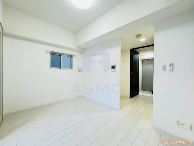 居室・リビング　同マンション別部屋参考写真