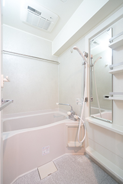 バス・シャワールーム　※写真は同タイプ住戸です。