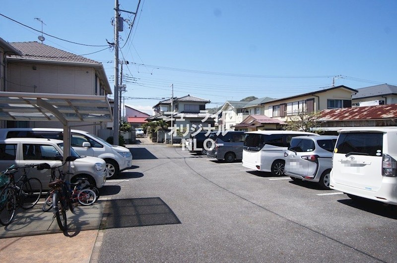 駐車場　敷地内駐車場１台付（無料）☆