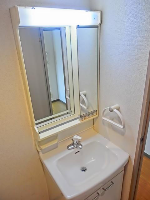 洗面設備　女性に嬉しい独立洗面台
