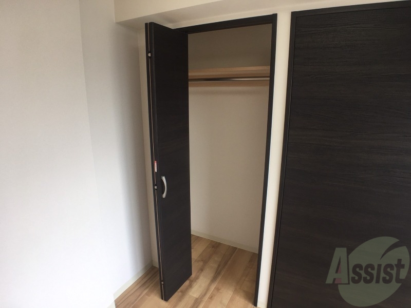 収納　寝室の収納です。部屋がすっきり片付きます。