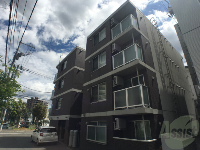 建物外観　中央区南７条西「プレシェルト南円山」