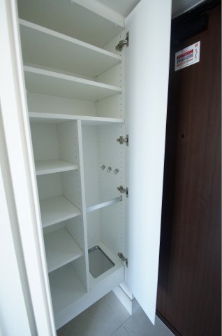 収納　シューズBOX