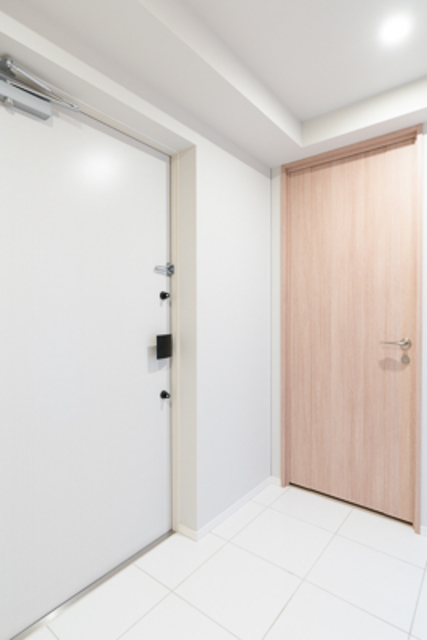 玄関　※写真は同タイプ住戸です。