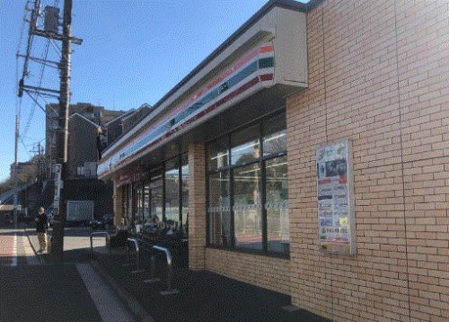 コンビニ　セブンイレブン 横浜菊名3丁目店（コンビニ）まで343m