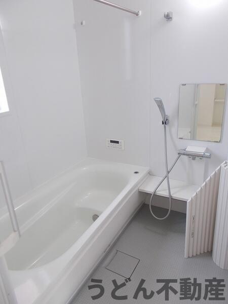 バス・シャワールーム　うどん県のお部屋探しはうどん不動産へ うどんちゃんとLINE