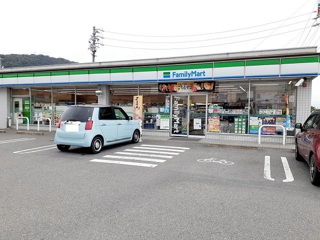 コンビニ　ファミリーマート大垣赤坂店（コンビニ）まで536m