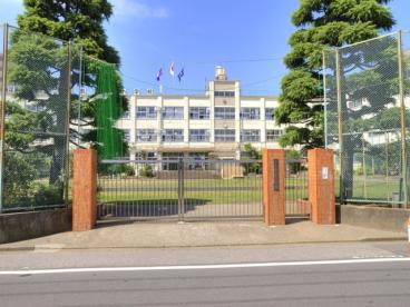小学校　足立区立梅島第一小学校（小学校）まで409m