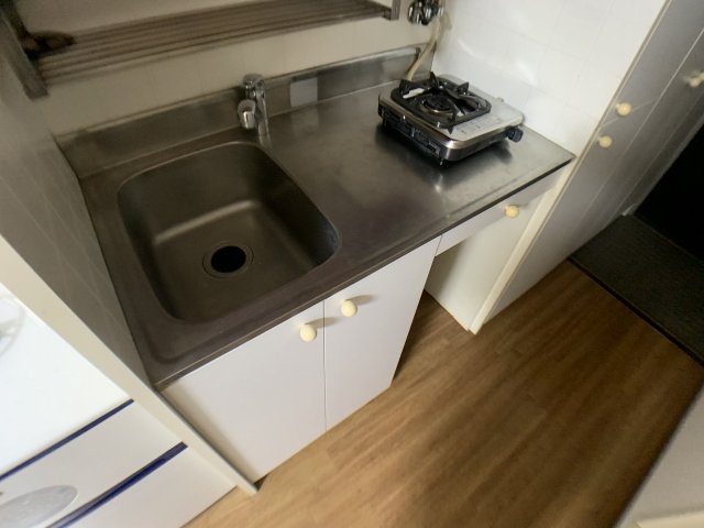 キッチン　壁付けキッチンでスペースを最大限有効活用できます！