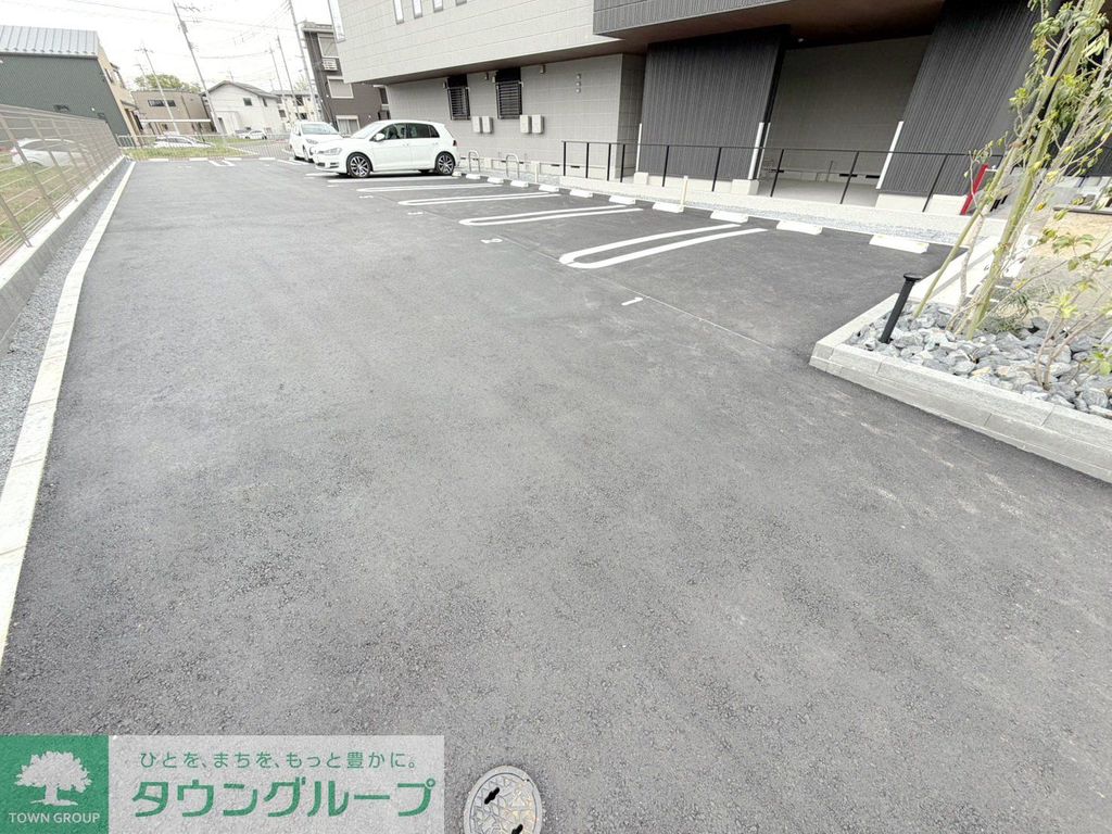 駐車場　駐車場