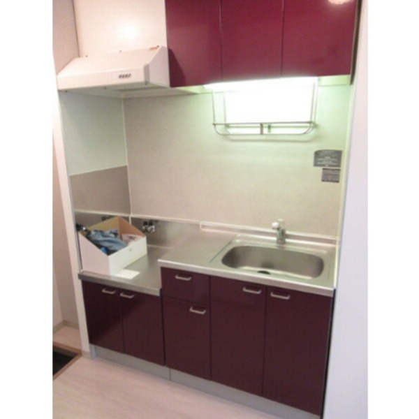 キッチン　同じ間取りの別部屋の写真です。