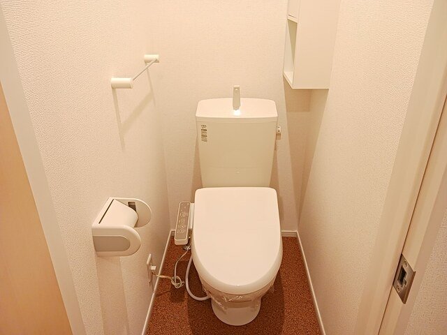 トイレ　落ち着いたトイレです