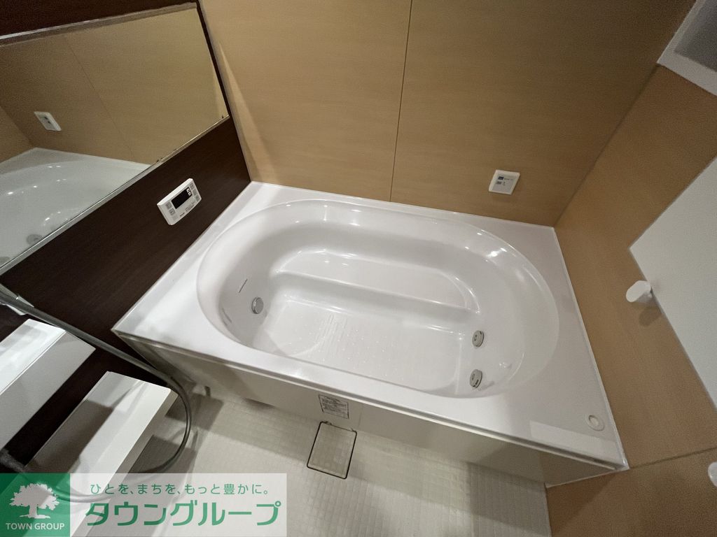 バス・シャワールーム　追い焚き付きジェットバス