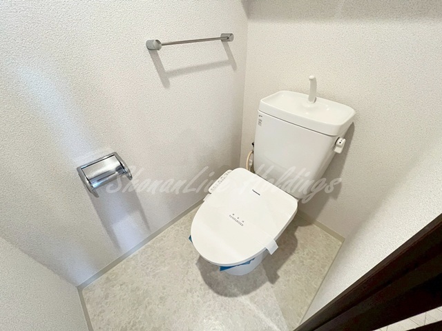 トイレ　嬉しい個室温水洗浄便座♪