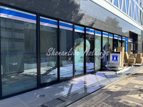 コンビニ　ローソン 横浜吉田町（コンビニ）まで78m