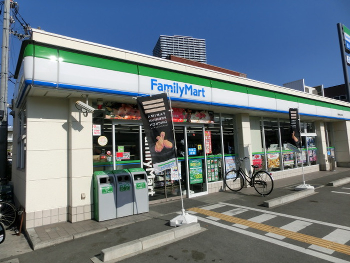 コンビニ　ファミリーマート八尾跡部北の町店（コンビニ）まで500m