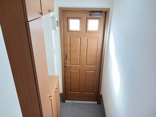 玄関　収納もある玄関です