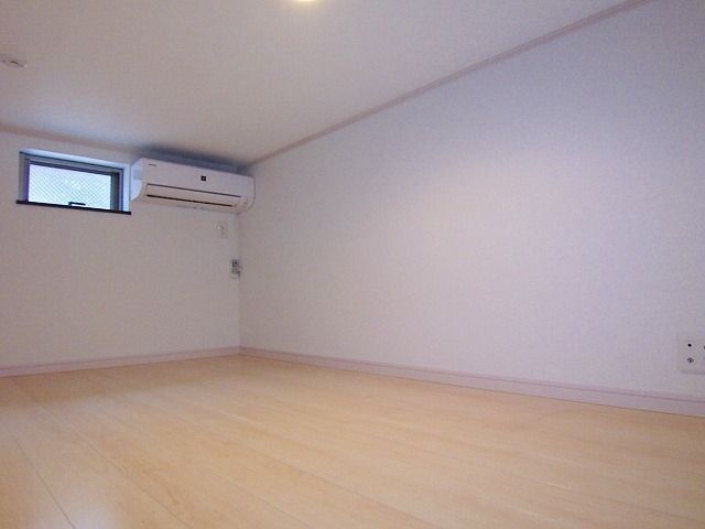 その他　★ロフト★