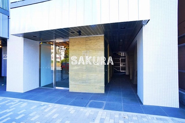 エントランス　お洒落な建物デザイン♪
