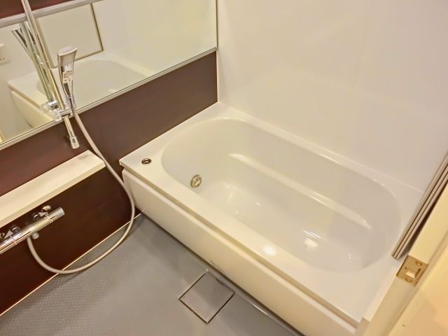 バス・シャワールーム　バスルーム