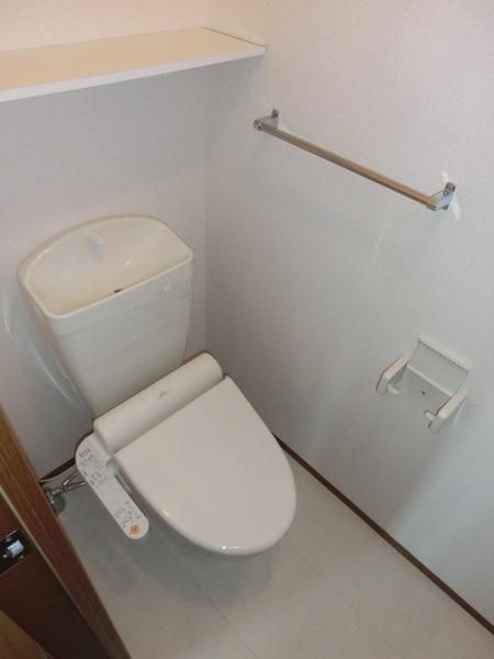 トイレ　ウォシュレット完備しております