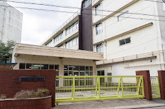 中学校　南六郷中学校（中学校）まで371m