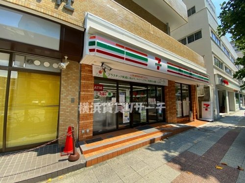 コンビニ　セブンイレブン横浜長者町店（コンビニ）まで156m