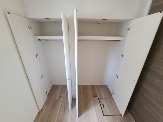 収納　★たっぷり収納クローゼットタイプ★
