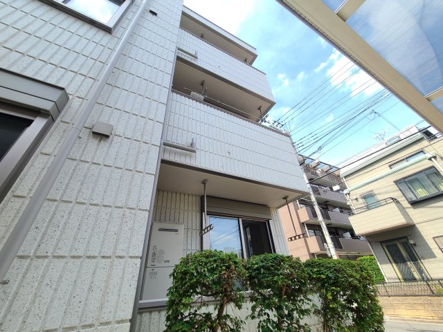 建物外観　★鉄骨造３階建てマンション！外観です★