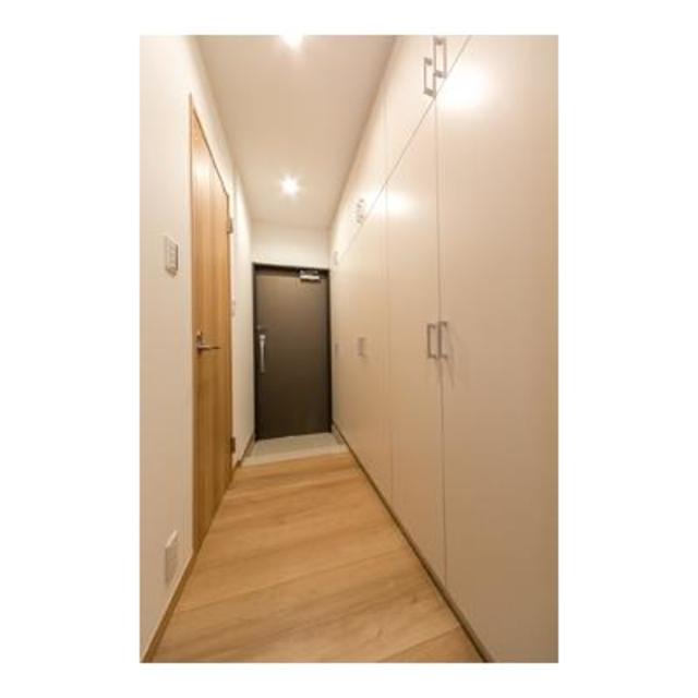 玄関　※写真は同タイプ住戸です。