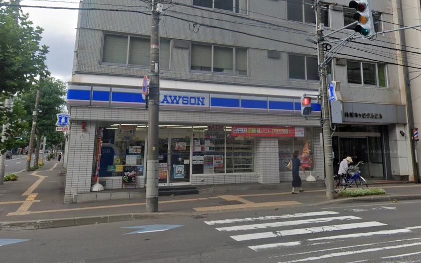 コンビニ　ローソン札幌南3条西店（コンビニ）まで167m
