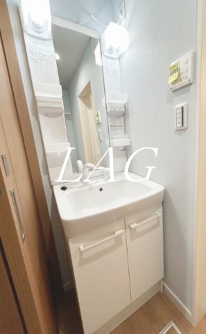 洗面設備　独立洗面台です。