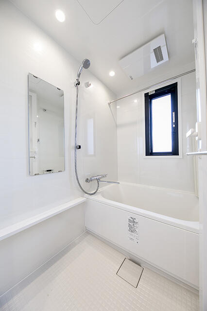 バス・シャワールーム　※写真は同タイプ住戸です。