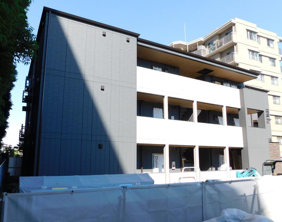 建物外観　建築中の現地写真（５月３０日撮影）