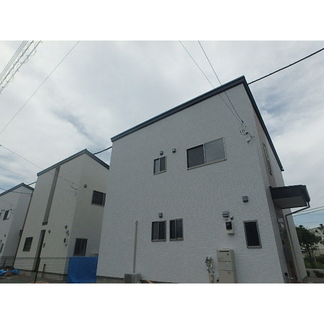 建物外観　現況とデータに相違のある場合は現況を優先