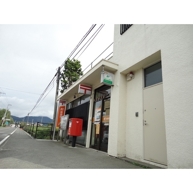 郵便局　忍野郵便局（郵便局）まで1843m
