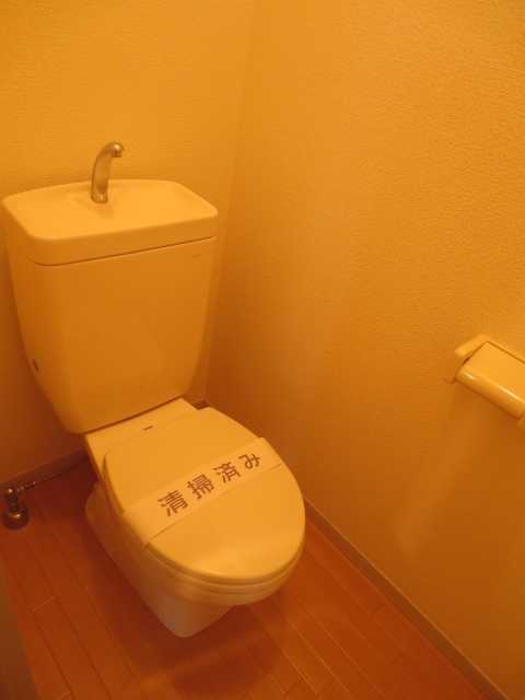 トイレ　別の部屋の写真です