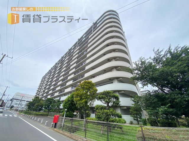 建物外観　分譲賃貸登場、どのお部屋も日当たり良さそうですね。