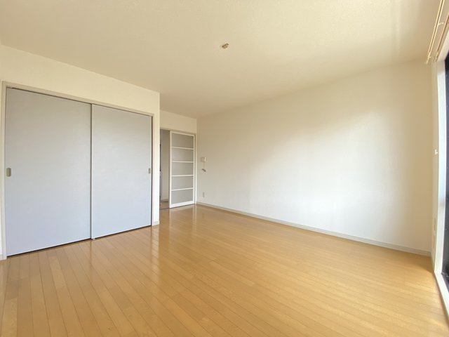 居室・リビング　写真は同建物の別のお部屋です。