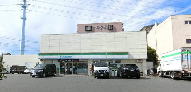 コンビニ　ファミリーマート江北七丁目店（コンビニ）まで497m