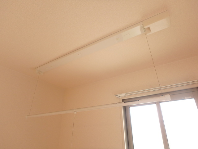 その他設備　室内物干し