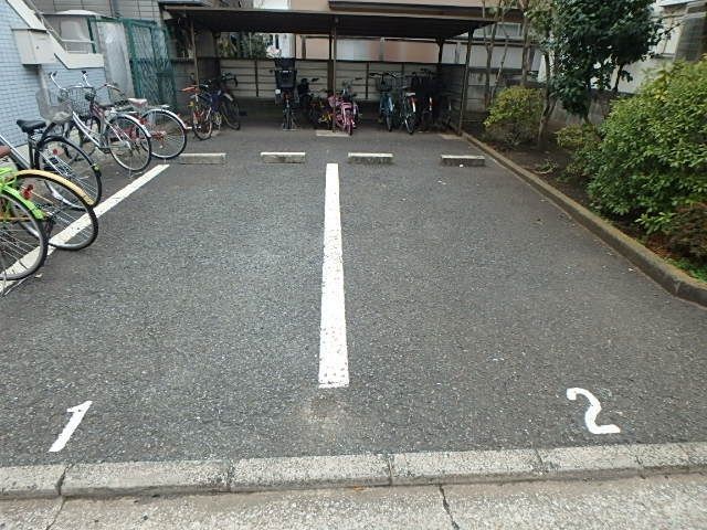 駐車場　駐車場