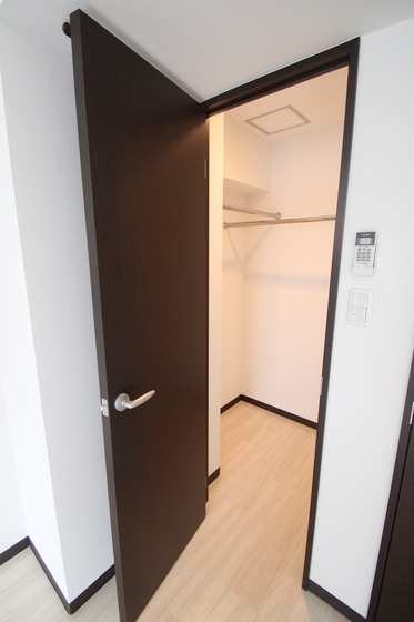 収納　※掲載写真は同マンション別部屋参考写真となります。