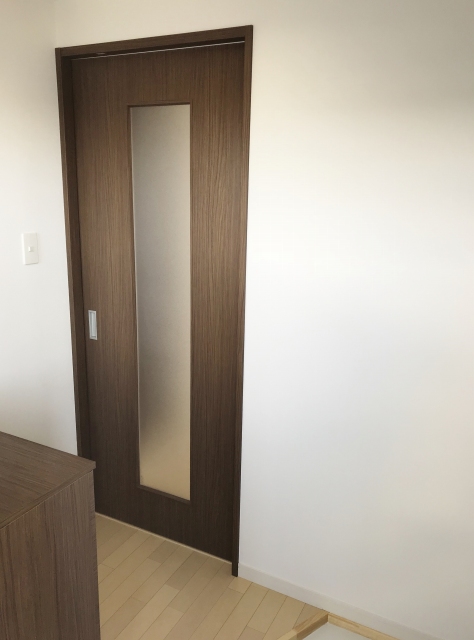 玄関　※同タイプの部屋写真です