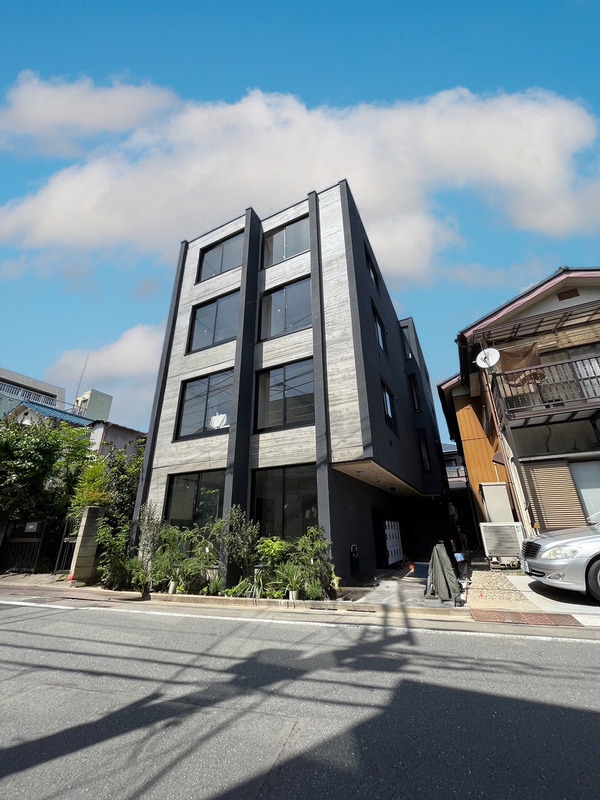 建物外観　スタイリッシュな外観
