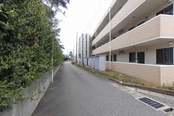 その他　前面道路（その他）まで0m